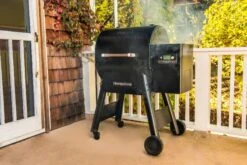 Traeger Ironwood 650 WiFi-Enabled Pellet Grill With Sensor 22 Traeger Ironwood 650 WiFi-Enabled Pellet Grill With Sensor -Courtyard Home Furnishings Store 093769 2