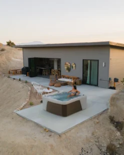 Freeflow Spas Monterey™ Premier Hot Tub -Courtyard Home Furnishings Store 094273 7 scaled