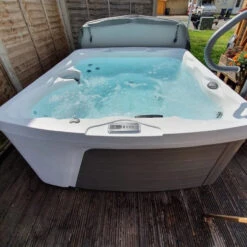 Freeflow Spas Monterey™ Premier Hot Tub -Courtyard Home Furnishings Store 094273 7 a30838c4 2b06 48c5 9027 fb7559fb80d3