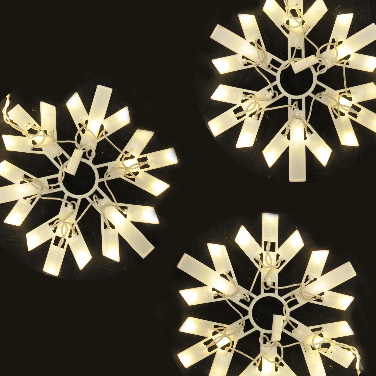8-Function Warm White LED Snowflake Lights 3 8-Function Warm White LED Snowflake Lights - Image 3