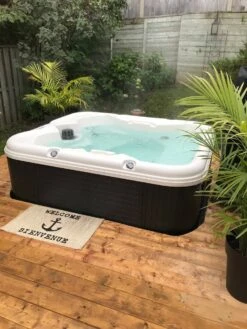 Retreat Modern Series Nordic Hot Tub 18 Retreat Modern Series Nordic Hot Tub -Courtyard Home Furnishings Store 989638 5