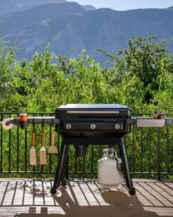 Traeger Flat Top Grill Flatrock™ Griddle -Courtyard Home Furnishings Store 990360 13