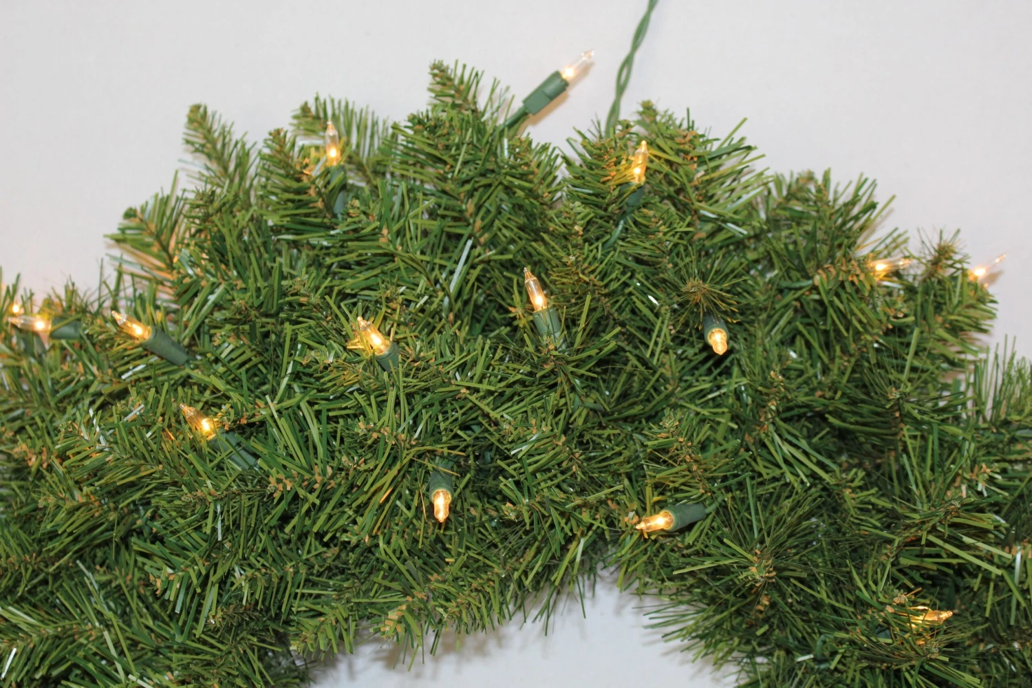 24" New Carrington Pre-Lit Wreath 3 24" New Carrington Pre-Lit Wreath - Image 3