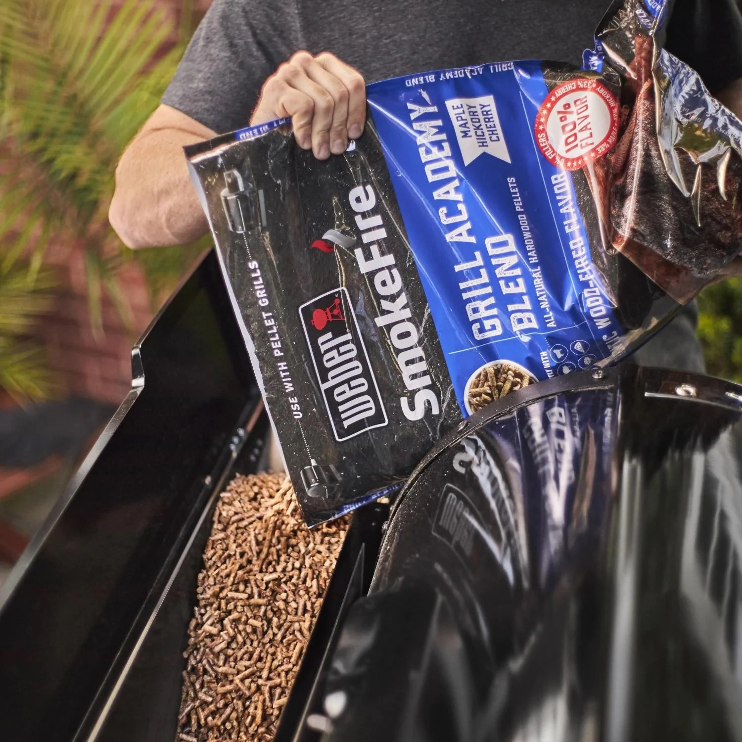 Weber SmokeFire EX4 Wood Fired Pellet Grill 16 Weber SmokeFire EX4 Wood Fired Pellet Grill - Image 16