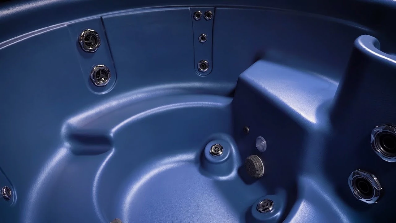 Crown XL Classic Series Nordic Hot Tub 2 Crown XL Classic Series Nordic Hot Tub - Image 2